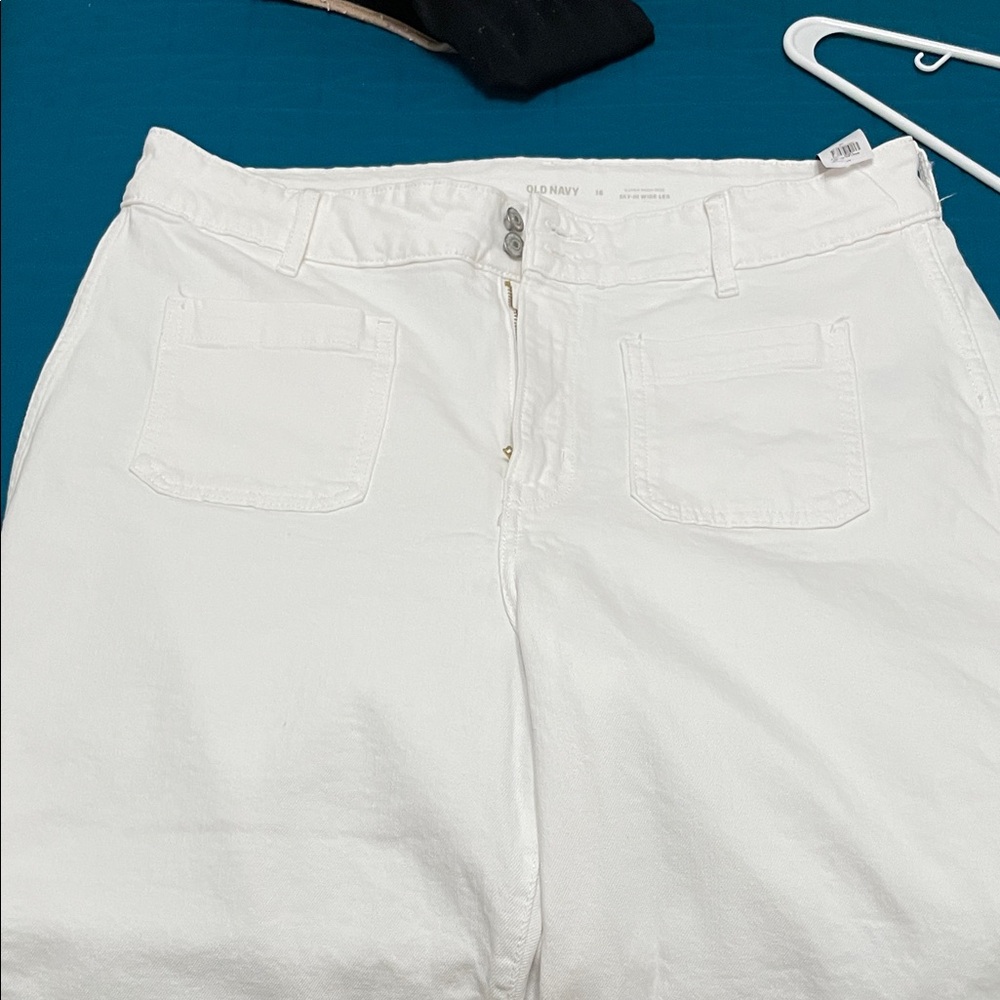 Old Navy Extra High-Rise Sky-High Wide Leg Jeans - Picture 5 of 7